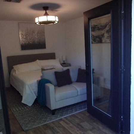 Updated Dwntwn 2Bd Twnhse W/Hot Tub& Private Patio Палм Спринг Екстериор снимка