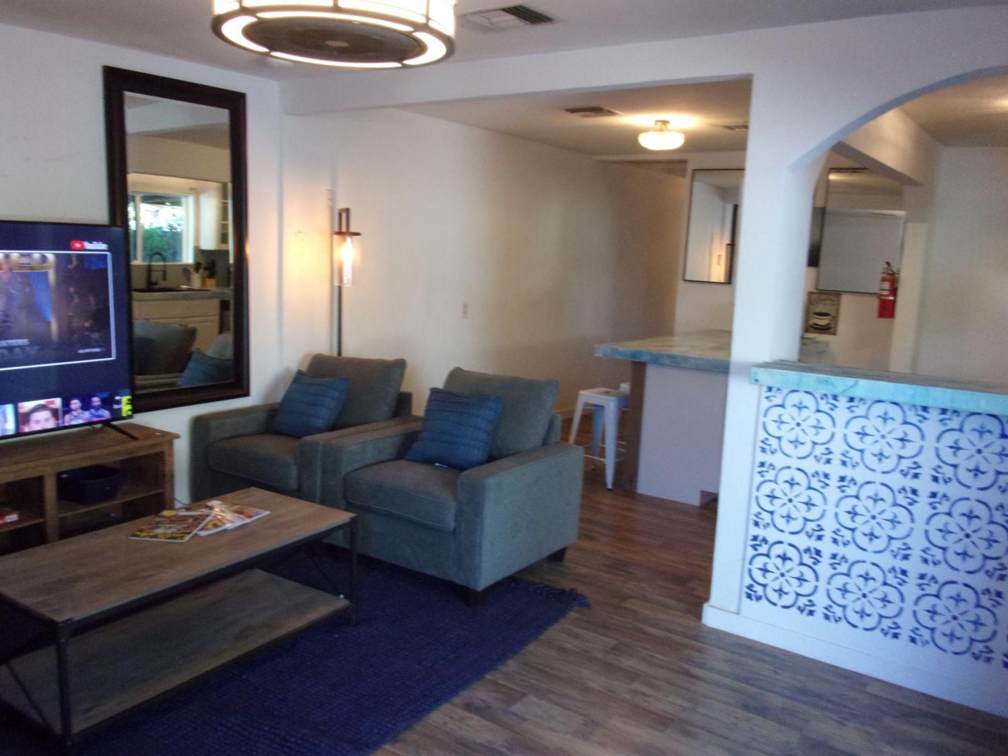 Updated Dwntwn 2Bd Twnhse W/Hot Tub& Private Patio Палм Спринг Екстериор снимка